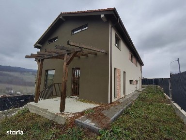 Casa noua, tip duplex, D+P+M, garaj dublu, zona Iris