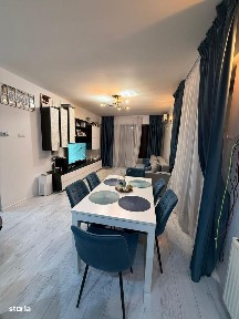 Apartament cu 3 camere, decomandat, zona Albert