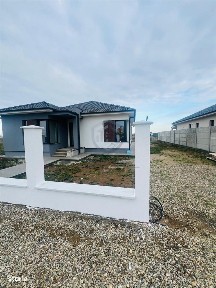 Casa partial finisata in Santandrei