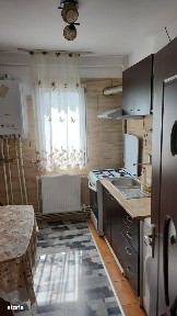 Garsoniera spatioasa cu CENTRALA,mobilata utilata,zona Narcisa