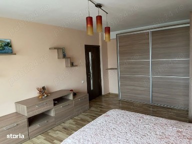 Apartament 3 camere de inchiriat - Zona Primo