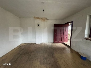 Casa cu 2 camere in Densus, 20 km de Manastirea Prinslop