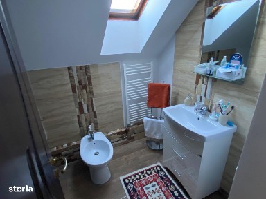 Casa ideala pentru familie cu copii si/sau antreprenori.