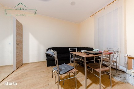 Apartament la curte comuna cu centrala proprie, zona Centrala, Arad