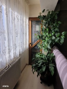 Apartament 3 camere de vanzare - Zona Han, Bistrita