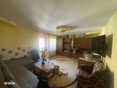 Apartament de 2 camere, decomandat, 57 mp., zona Subcetate