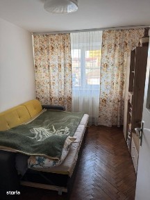Apartament 3 camere decomandat- zona centru