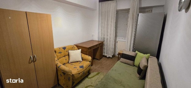 Apartament cu 3 camere decomandat - zona Florilor, cod 8266