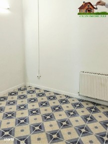SPAȚIU COMERCIAL cu rampă BIROURI 2 cai de acces 70 MP POITIERS
