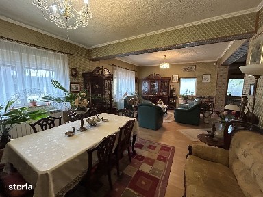 Vand casa mare, din caramida,situata in Parneava, st.972 mp, sc.230 mp