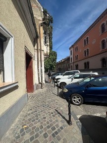 Casa 2 camere,deschidere stradala, potential comercial ultracentral