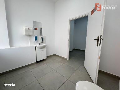 Complexul studentesc, 108 mp, ideal cabinete medicale/stomatologice sa