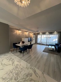 Vila Spatioasa 3 camere cu Mansarda Cosmopolis