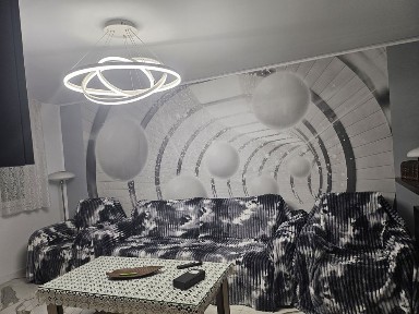 Închiriez apartament de lux 3 camere în zona liniștită