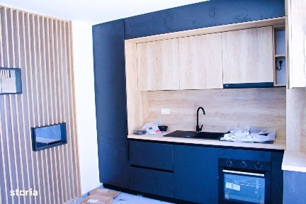 Vindem vila in Navodari parte de duplex