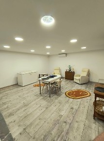 Casa la aproximativ 500m de spitalul nr 1