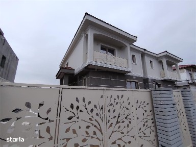 Duplex superb - Separat prin spatiu de depozitare - bucatarie inchisa