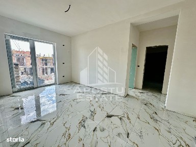 Apartament 2 camere, pod propriu, bucatarie inchisa, parcare acoperita