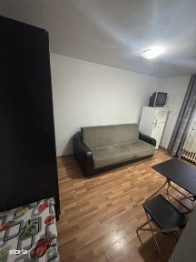 Garsoniera de inchiriat, zona TITAN