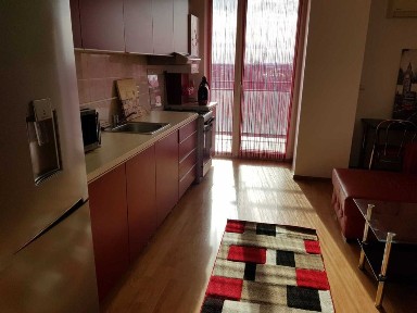 Bloc nou aproape de Spitalul Județean 380 euro