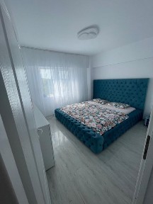Vand Apartament 3 camere zona centrala