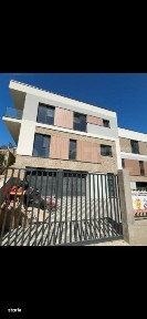 Duplex semifinisat de vanzare, Tauti