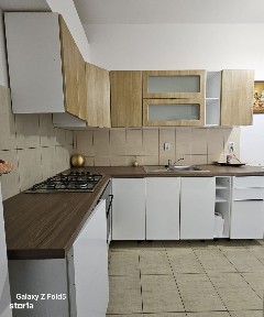 Apartament la casă zonă centrală