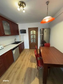 Apartament de inchiriat, 3 camere decomandat, zona centrala, Bacau