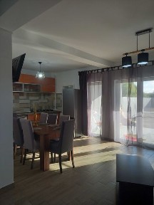 Inchiriez 1/2 duplex,Ghiroda, proprietar