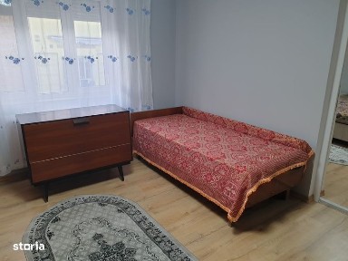 Dau in chirie la casa