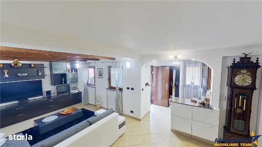 Casuta boema in vechiul Schei, 3 camere cu farmec autentic, curte prop