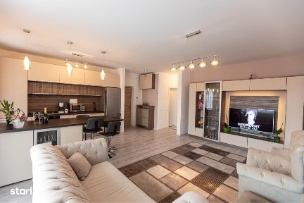 PENTHOUSE cu 3 camere de închiriat - Urban Residence, zona Coresi