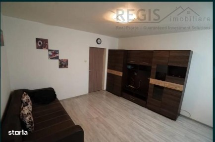 Garsoniera spatioasa Tractorul