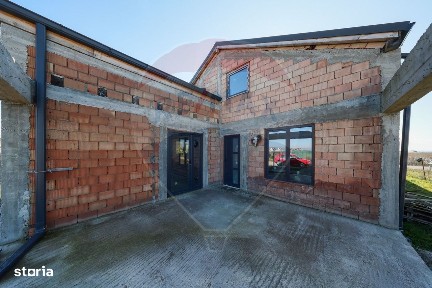 Casa tip duplex, curte separata si acces privat separat