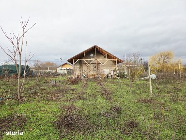 Casă cu 2 camere, teren 1200 mp, gata de utilizare