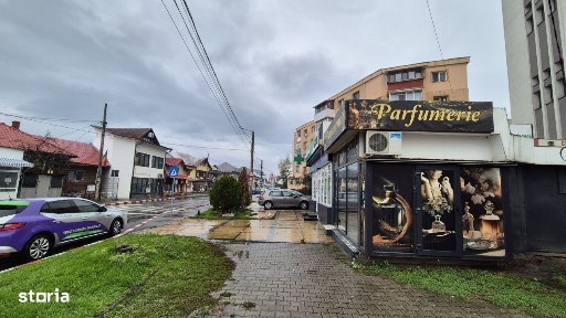 Vanzare spatiu comercial, pozitie strategica, in Tg. Jiu, str. 1 Decem