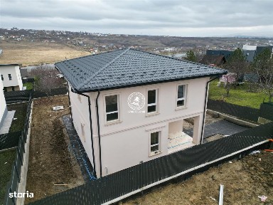 Vila individuala 5 camere Valea Lupului,700 mp teren,str Soarelui
