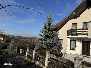 Trifoiului - Duplex cu 3 dormitoare, birou, 2 bai, garaj, teren 360MP!