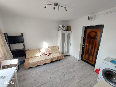 COMISION 0, Garsoniera 18mp, Et.3, Central