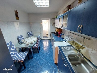 COMISION 0 Ap. 3 camere, decomandat, 68 mp. utili, Et.4, Micro12