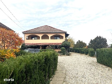 Apartament cu 3 camere in Vila | Curte si gradina | Aproape de oras