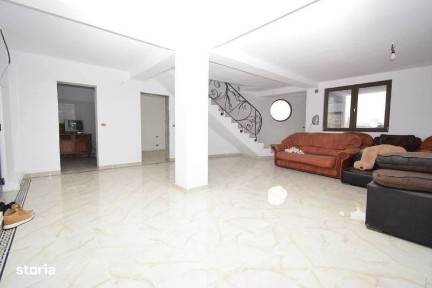 Casa Albesti, parter si etaj, teren 500 mp
