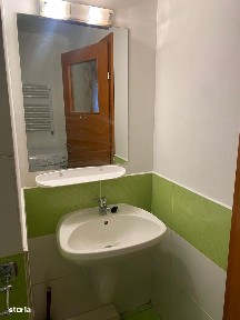 Apartament 3 camere, etaj 4, cu balcon