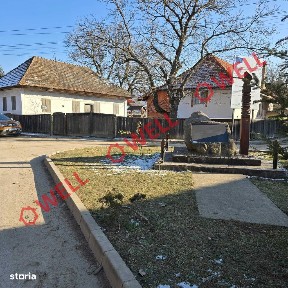 Casă de vânzare în Chiuruș!