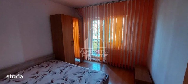 Apartament 4 camere, decomandat, centrala proprie, Lipovei