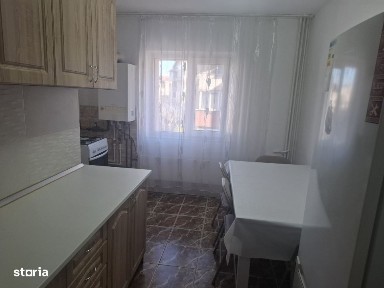 Inchiriere apartament 3 camere, decomandat, micro 3 Targoviste