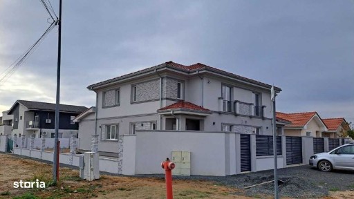 Proprietar duplex P+E 145 mp utili, 4 cam,3 bai,toate utilitatile