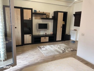 Inchiriez garsoniera Militari Residence