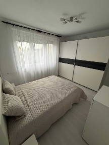 Vand apartament central, pret fix valabil doar pentru luna decembrie