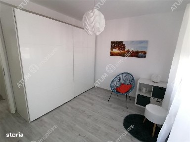 Apartament 3 camere decomandate balcon parcare zona Calea Cisnadiei